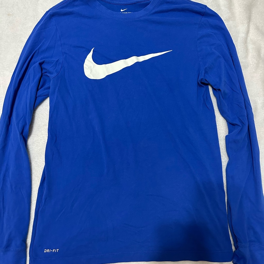 Nike Men’s long sleeve crew neck